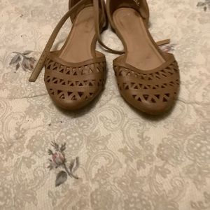 Bamboo 8.5 sandals great condition